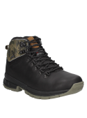 Calzado estilo outdoor en cuero negro, perfecto para actividades urbanas y al aire libre, con taco plano.