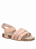 Sandalia rosada de niña, taco plano de 2 cm, ideal para comodidad en casa o el exterior.