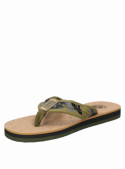 Sandalia verde casual de hombre, de Panama Jack, con taco plano y punta abierta, ideal para el verano.