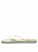 Sandalia de PVC resistente, perfecta para actividades al aire libre.