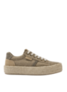 zapatilla de mujer en color taupe, diseño versátil y cómodo, con taco plano de 3.6 cm.