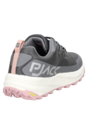 Zapatilla gris femenina, estructura ligera y flexible, transpirable, perfecta para actividades al aire libre y uso casual.