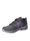 Zapatilla gris de trail running para mujer con suela gruesa y sistema de cordones seguro para exteriores.