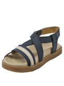 Elegante sandalia azul de cuero para mujer, perfecta para paseos en la ciudad o reuniones informales.