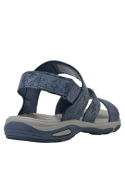Calzado infantil azul con patrón floral, ideal para salidas informales y actividades que requieren movimiento.