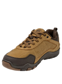 Zapatilla utilitaria camel de hombre con cordones gruesos y ojales metálicos, combina durabilidad y estilo moderno.