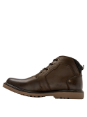 Calzado marrón de cuero, estilo casual para hombre, combinable con jeans o chinos, ideal para un look relajado.