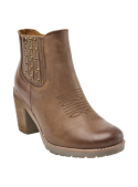 Calzado versátil de cuero café con tacón ancho, ideal para un look chic y desenfadado en el día a día.