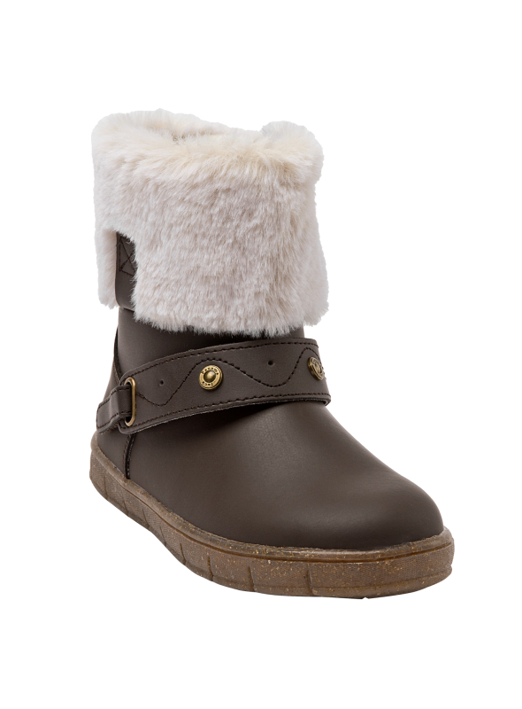 Bota café para niña, combina elementos vintage y contemporáneos, adecuada para reuniones familiares o salidas al parque.