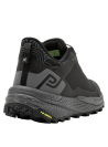 Zapatilla de hombre en color negro, diseñada para trail running, con tecnología seamless y apariencia aerodinámica.