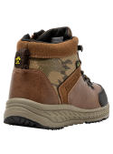 Botín camel casual para niño con material textil y suela EVA, ideal para aventuras urbanas.