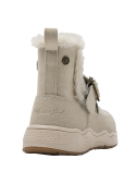 Bota beige casual para niña con detalle de hebilla metálica y borde de pelo, ideal para ocasiones informales en invierno.