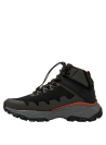 Calzado verde de trail running, funcional y de soporte, ideal para combinar con ropa casual y deportiva.