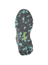 Botín gris de trail running para mujer, robusto y funcional, ideal para actividades al aire libre.
