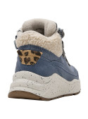 Calzado casual azul para niña, con diseño de inspiración outdoor, suela gruesa y cordones planos funcionales.