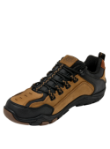 Zapatilla de cuero camel para hombre con taco plano de 5 cm y forro de malla mesh.