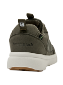 Zapatilla verde de Panama Jack, diseño aventurero y funcional para uso diario.