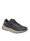Calzado masculino gris con taco plano de 4 cm y suela de excelente agarre.