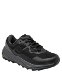 zapatilla negra de hombre estilo running con material sintético y textil, diseño moderno y resistente