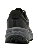 Calzado deportivo negro con altura de caña de 5 cm ideal para un estilo aventurero y funcional.