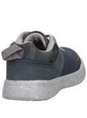 calzado azul infantil resistente y duradero para aventuras