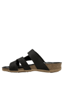 Suela con excelente agarre en sandalia de cuero negro para mujer.