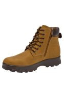 Calzado casual camel de hombre, con diseño resistente, suela gruesa para tracción y confort en terrenos irregulares.