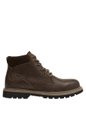 Calzado marrón de estilo casual para hombre, diseño robusto y funcional, perfecto para actividades al aire libre.