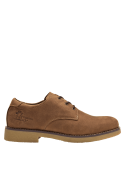 Calzado masculino camel de cuero estilo bototo, versátil y resistente, ideal para distintos entornos y uso cotidiano.
