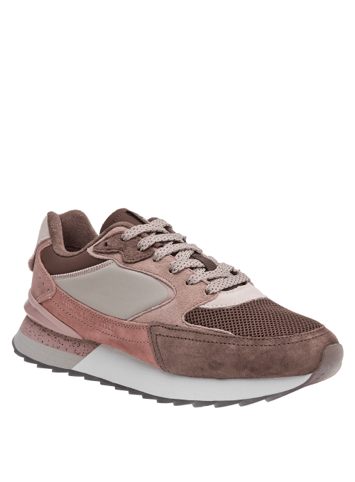 zapatilla de cuero café para mujer, mezcla de gamuza y malla, suela con buen agarre, perfecta para el día a día.