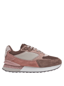 zapatilla casual de cuero café para mujer, ideal para actividades de baja intensidad con diseño estilizado y urbano.