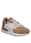 Zapatilla camel retro de mujer, combinando estilo y funcionalidad, perfecta para un look urbano y cómodo.