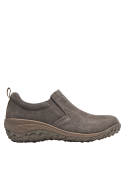Calzado femenino taupe en cuero con pequeños orificios, combina comodidad y elegancia para ocasiones casuales.