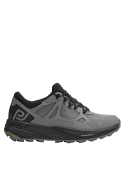 zapatilla gris robusta con entresuela gruesa y acolchada, ofreciendo comodidad y amortiguación en deportes de alto impacto.