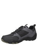 Zapatilla gris para hombre, casual y robusta, de material sintético y textil, duradera y moderna.