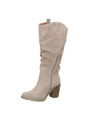 Bota beige de cuero para mujer, estilo casual, ideal para invierno, con taco bloque y caña alta.