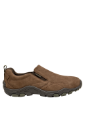 Zapato de cuero café, diseño práctico y casual, fácil de combinar con jeans o chinos.