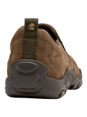 Zapato de cuero café para hombre, estilo outdoor, diseño minimalista y versátil para uso diario.