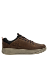 Zapatilla casual de cuero café, ideal para moda urbana y ocasiones informales.