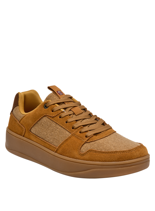 Zapatilla urbana de hombre en tono terroso, perfecta para un estilo relajado y moderno.