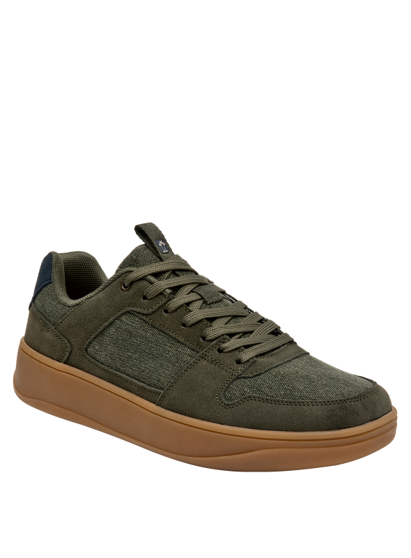Calzado urbano verde de hombre, suela café clara, perfecto para actividades diarias.