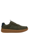 Zapatilla de hombre verde oliva con diseño funcional y detalles vintage.
