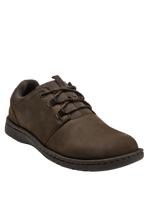 Zapato de hombre en cuero mate color café oscuro, versátil para combinar con jeans o chinos.