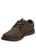 Elegante zapato de cuero moro masculino, diseño clásico, ideal para uso diario y ocasiones semi-formales.