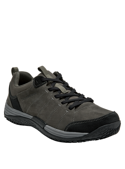 Zapato de cuero gris para hombre con detalles textiles y diseño urbano.