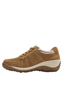detalle metálico dorado en la lengüeta y talón de zapatilla de cuero camel para mujer