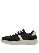 zapatilla negra de cuero con costura en talón y detalles en blanco, estilo athleisure