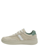 elegante zapatilla de cuero beige con diseño moderno y banda lateral contrastante