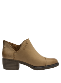 Botín beige para mujer, cuero suave y resistente, combina con jeans o vestidos boho.