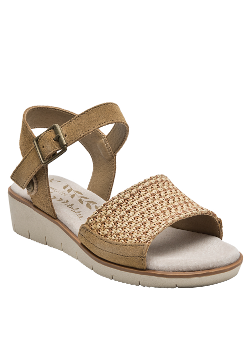 Sandalia casual de cuero beige claro para mujer, perfecta para ropa veraniega y ocasiones informales.